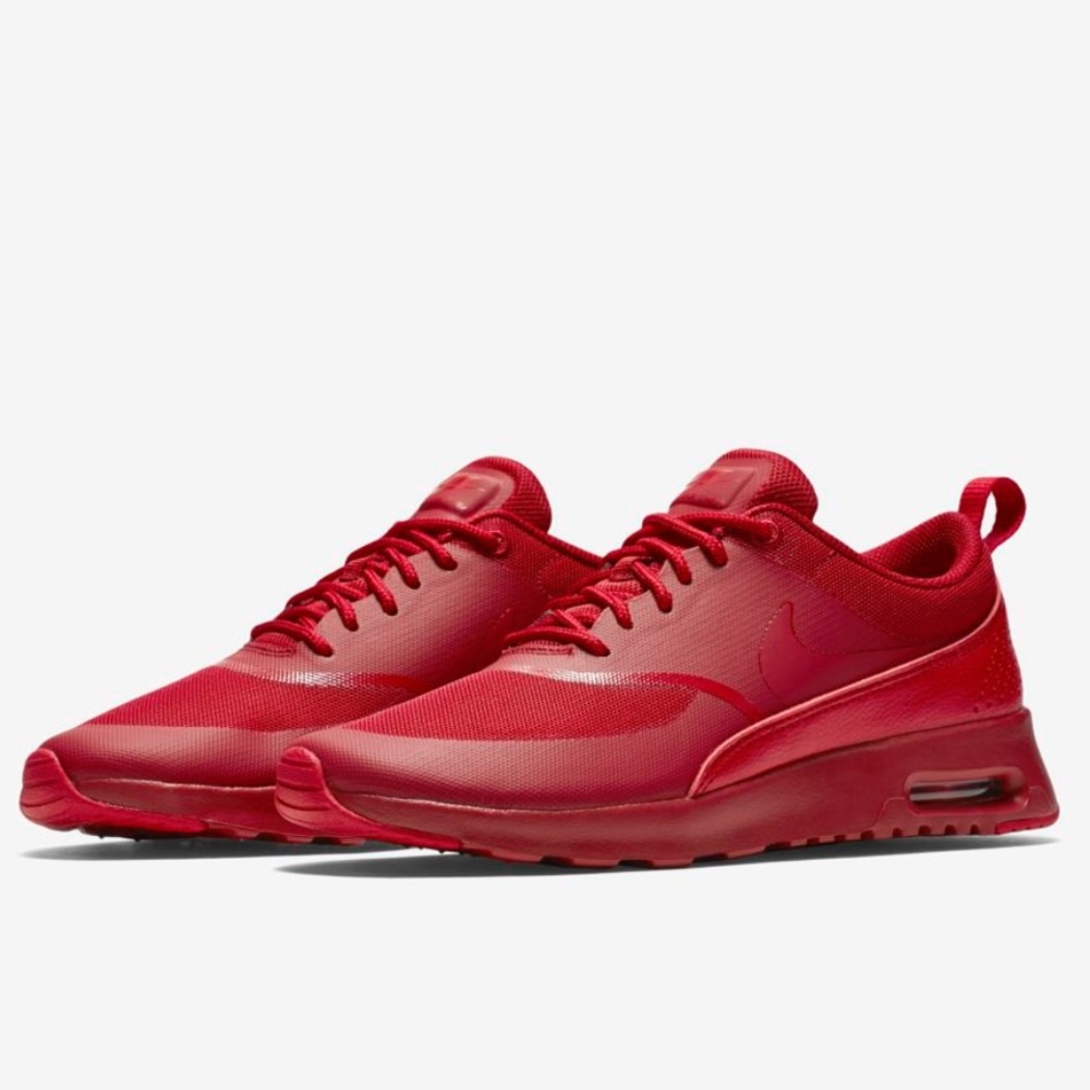 Nike red air max thea